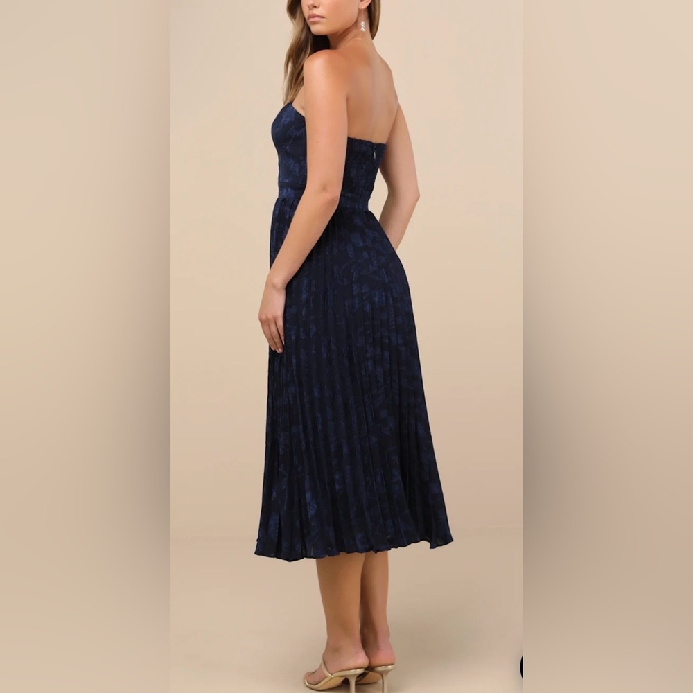 Lulu's Navy Strapless Dress